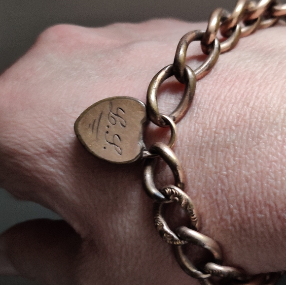 Antique Victorian Gold Filled Sweetheart Repousse Padlock Chunky Bracelet - Picture 3 of 16